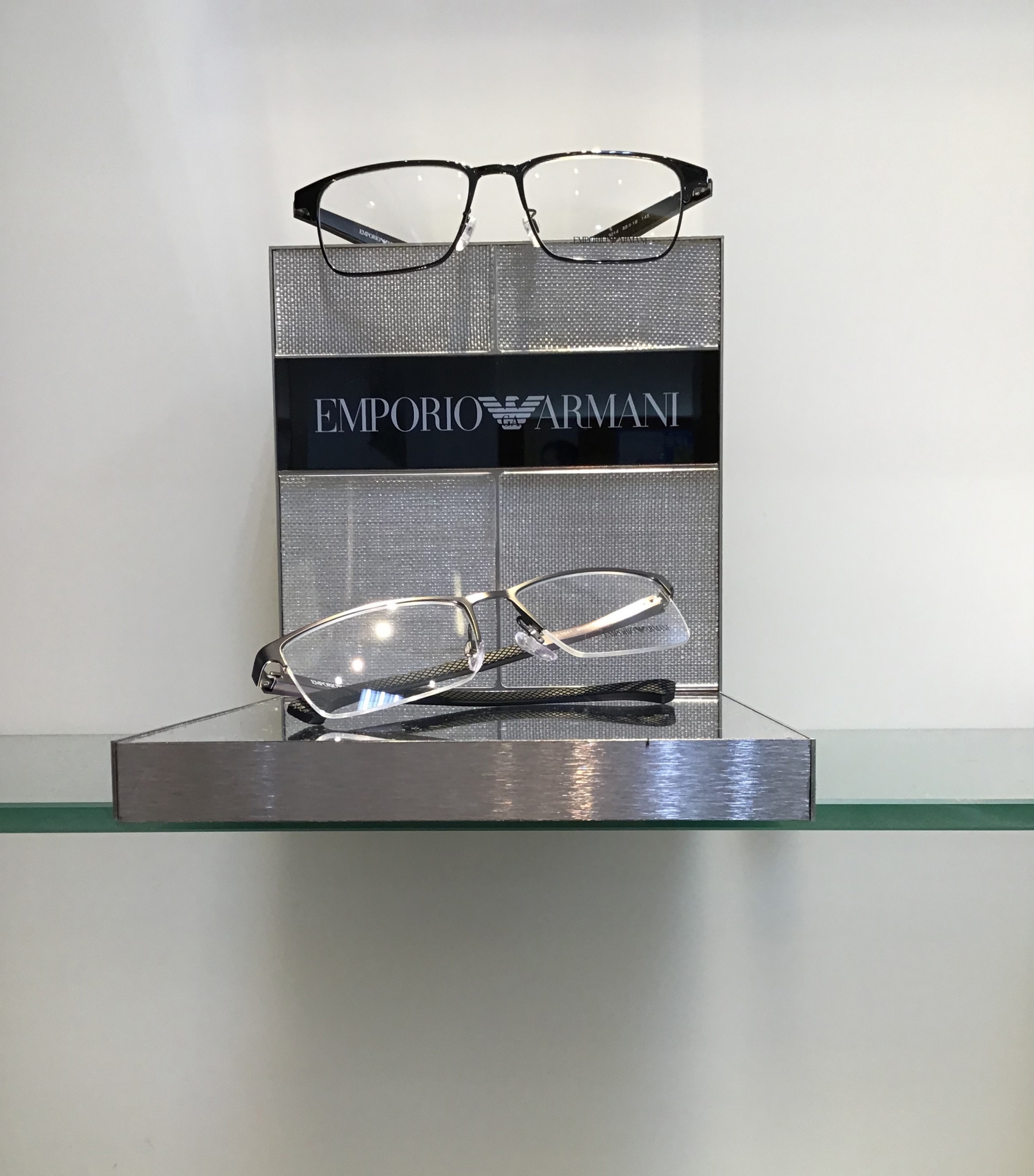 『エンポリオアルマーニ』新作入荷しました | イシガミ スタッフブログ｜メガネ・宝飾